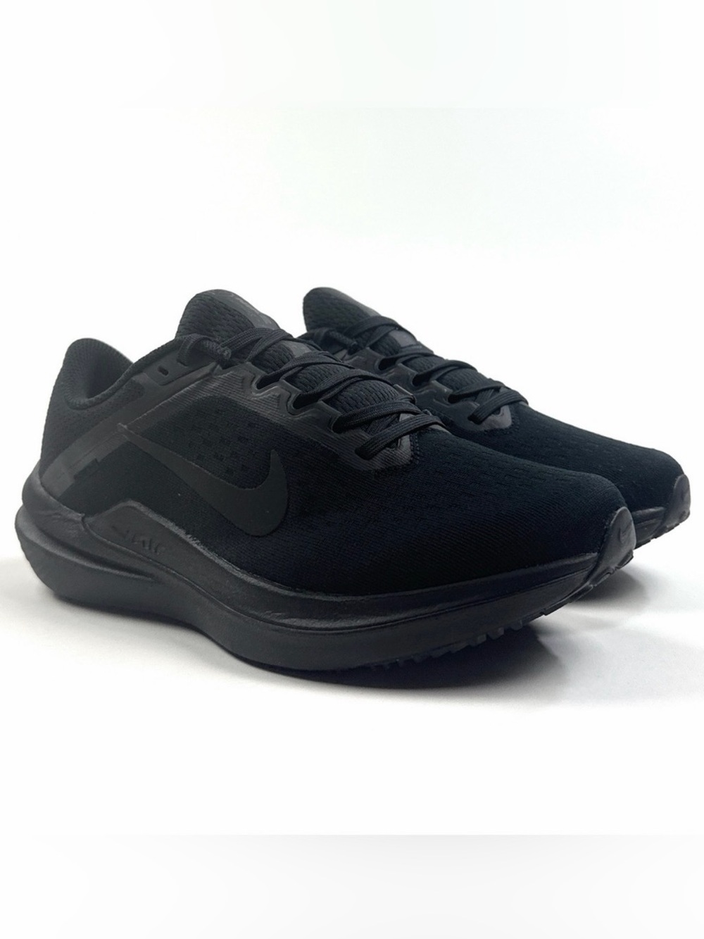 Nike Air Winflo 10 Womens Size 7 Black Shoes Athletic Running Low DV4023-001